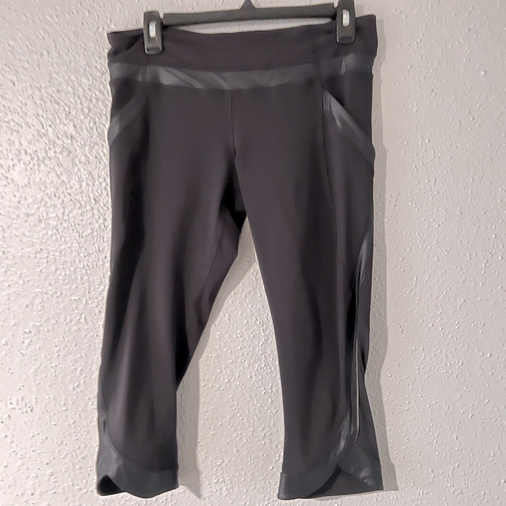 LULU LEMON CROP LEGGINGS WITH POCKETS